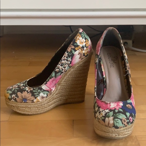 glam couture | Shoes | 5 Inch Wedge 